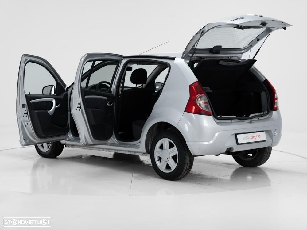 Dacia Sandero - 5