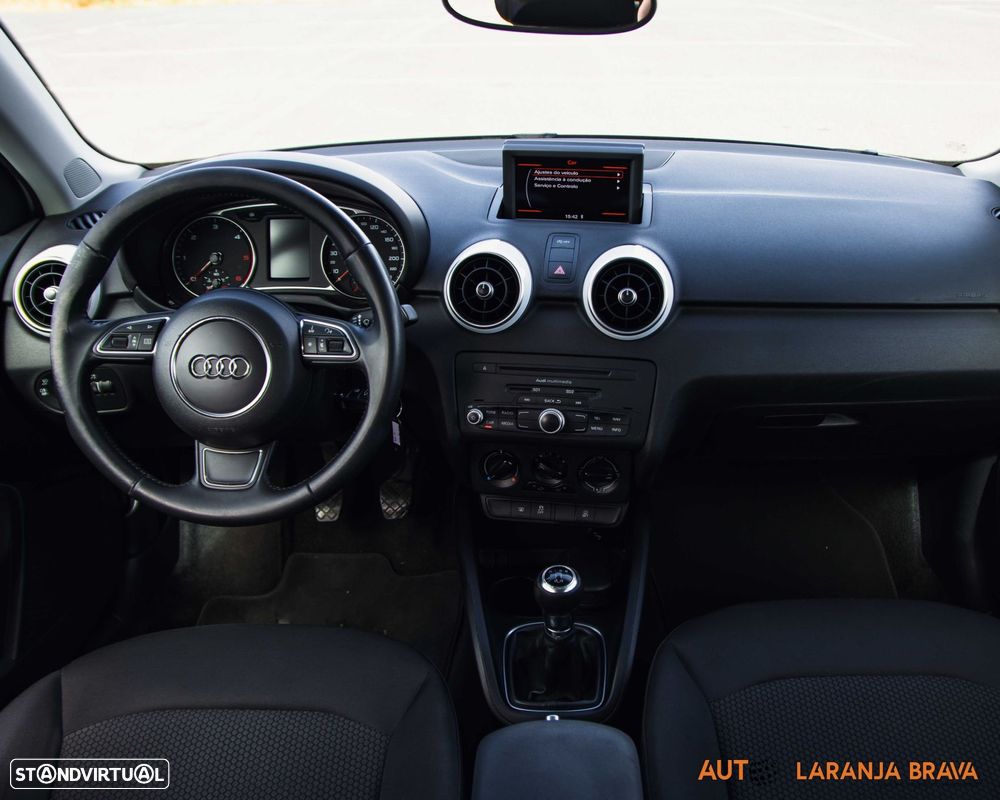 Audi A1 Sportback 1.6 TDI S-line - 2