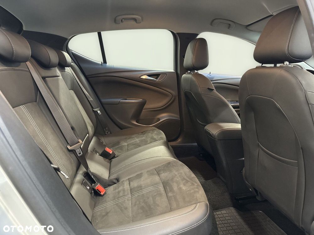 Opel Astra - 16