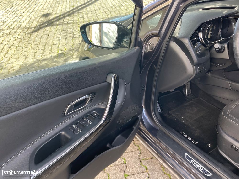 Kia Ceed 1.0 T-GDI GT Line - 24