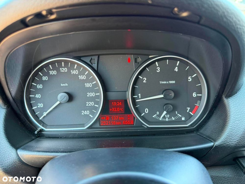 BMW Seria 1 116i - 29