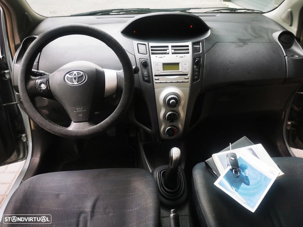 Toyota Yaris 1.0 VVT-i AC - 7