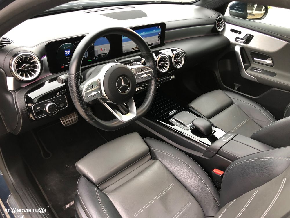 Mercedes-Benz A 250 e AMG Line - 18