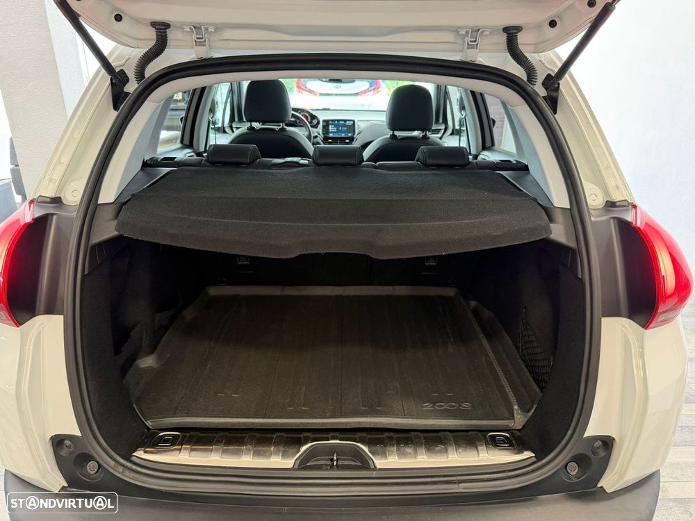 Peugeot 2008 1.2 PureTech Allure Pack EAT8 - 26