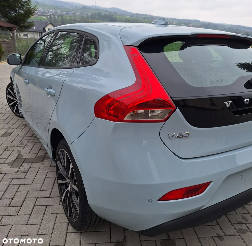 Volvo V40 D2 Momentum - 20