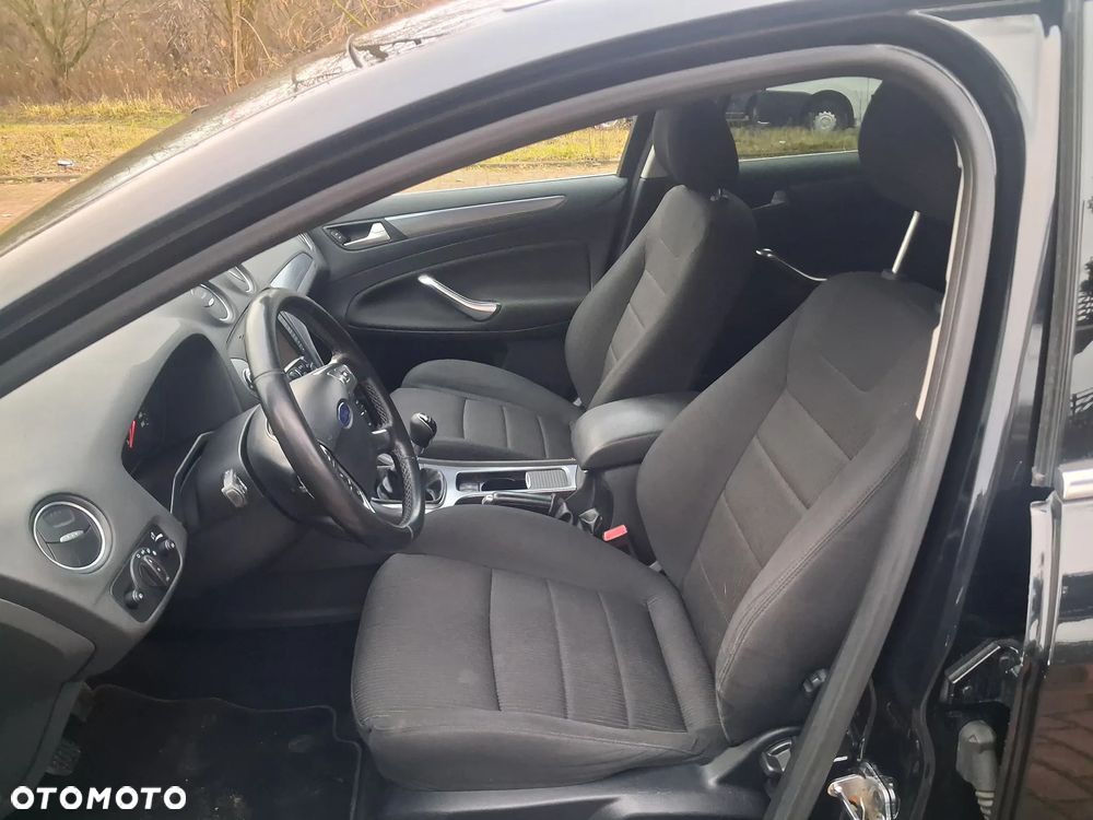 Ford Mondeo 2.0 TDCi Titanium X - 13