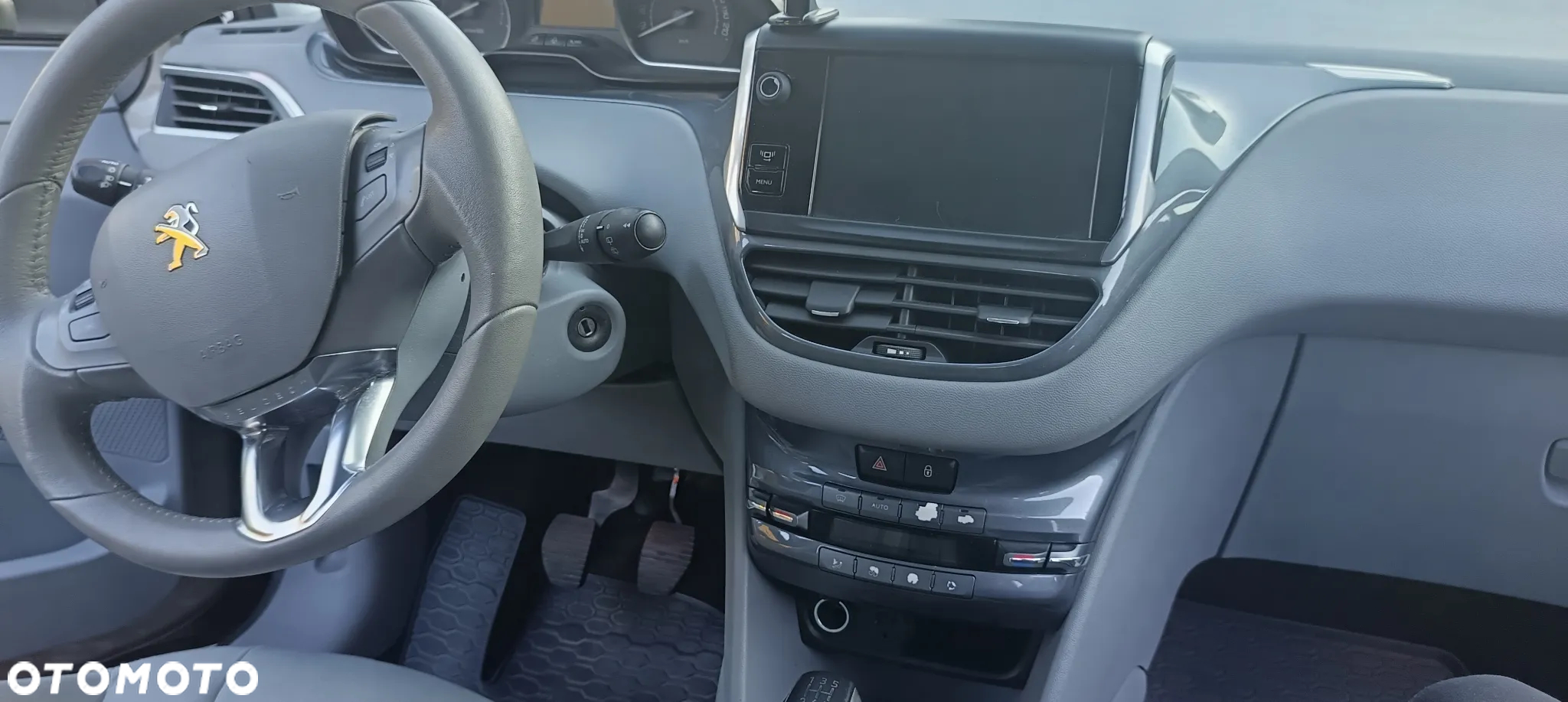 Peugeot 208 1.2 PureTech Allure - 7