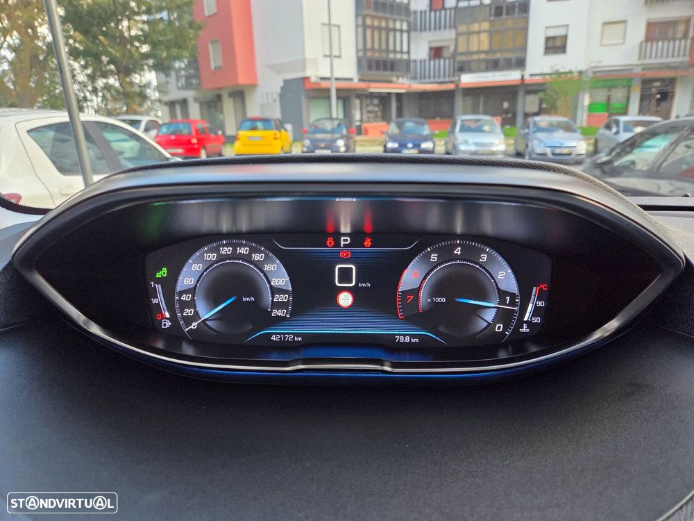 Peugeot 3008 PureTech 130 Stop & Start GPF EAT8 Allure - 54