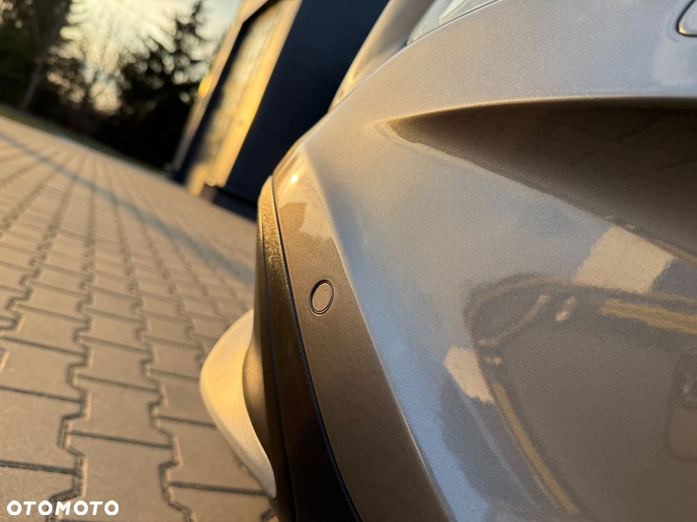 Mercedes-Benz GLA - 29