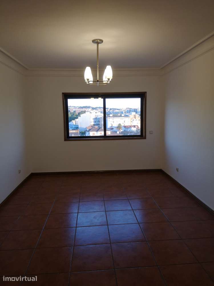 T2 em Ermesinde |pronto a habitar | perto Estação CP e paragem - Grande imagem: 3/17