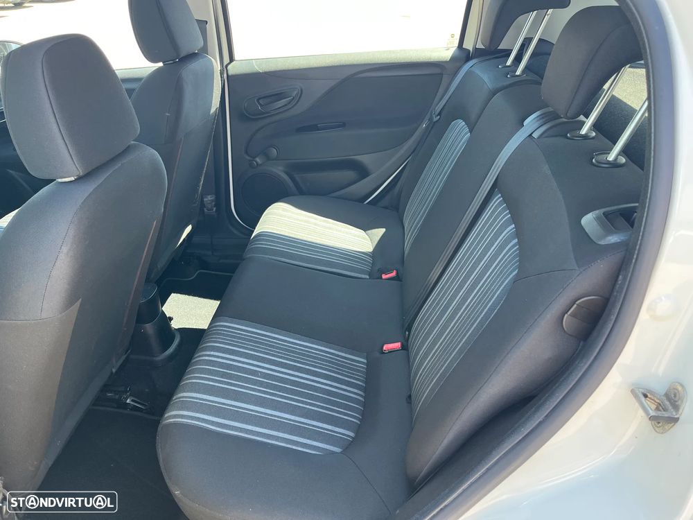Fiat Punto 1.3 M-Jet Easy S&S - 11