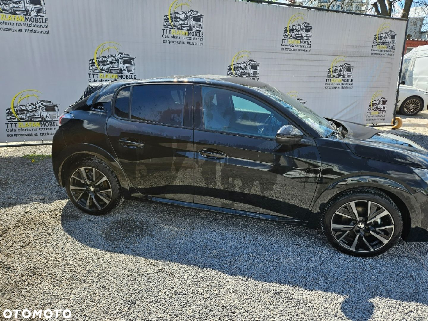 Peugeot 208 - 16