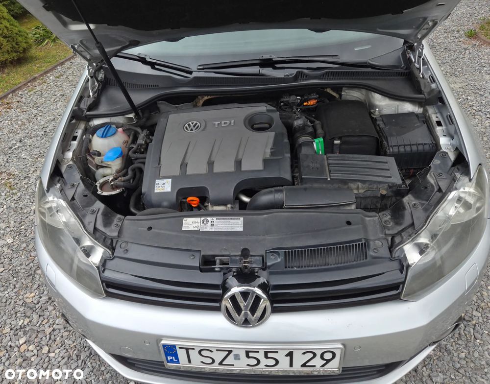 Volkswagen Golf 1.6 TDI DPF Comfortline - 23