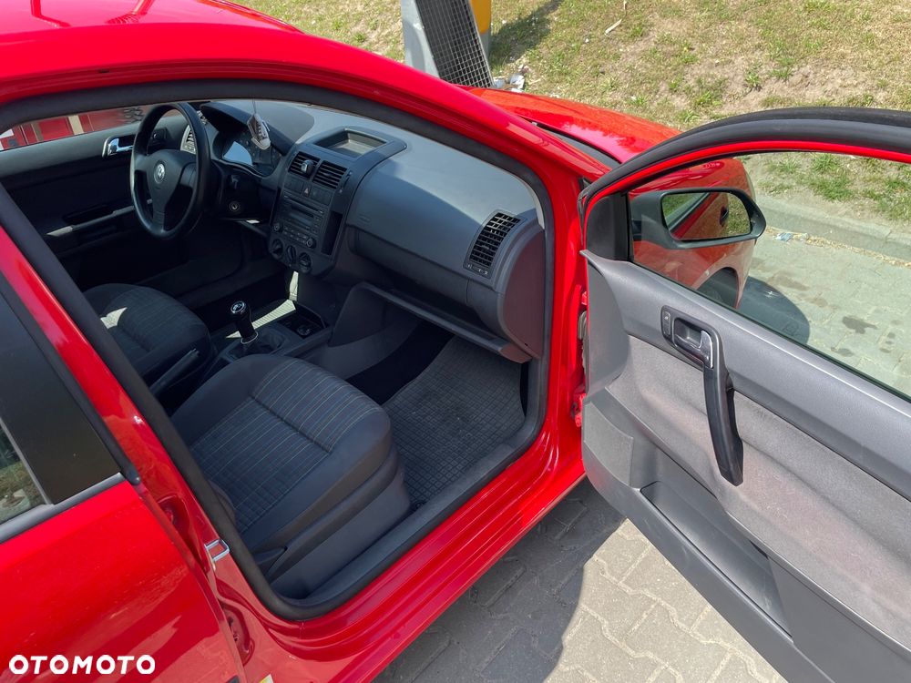 Volkswagen Polo 1.4 16V Comfortline - 13