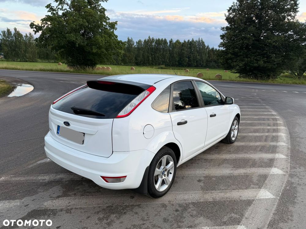 Ford Focus 1.6 Trend - 18