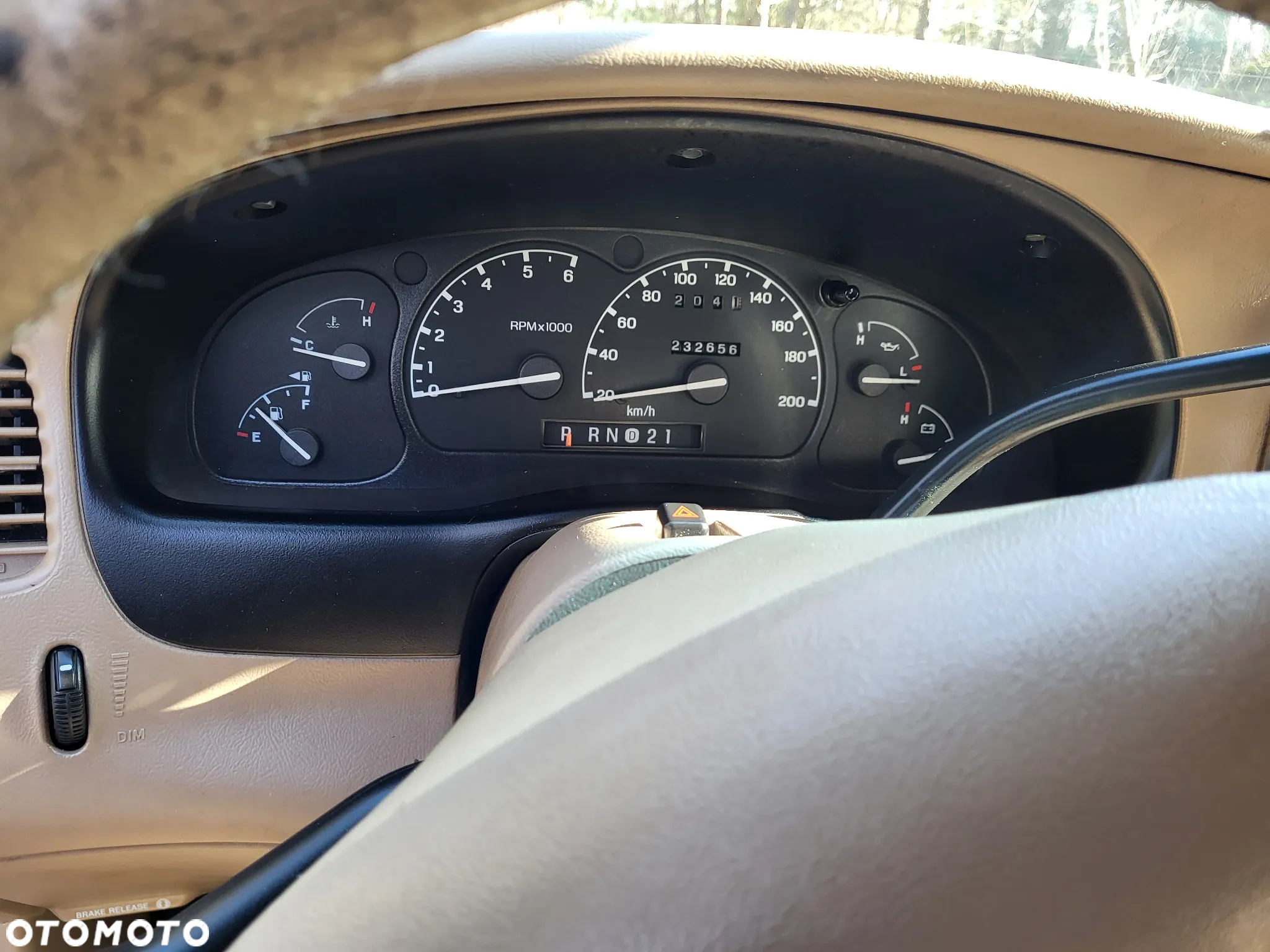 Ford Explorer 4.0 - 6