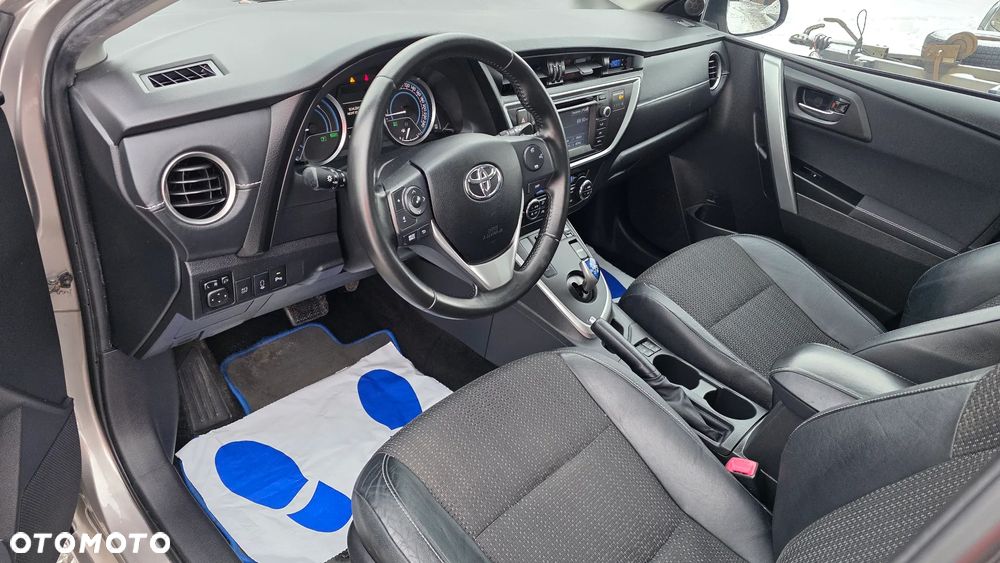 Toyota Auris - 17