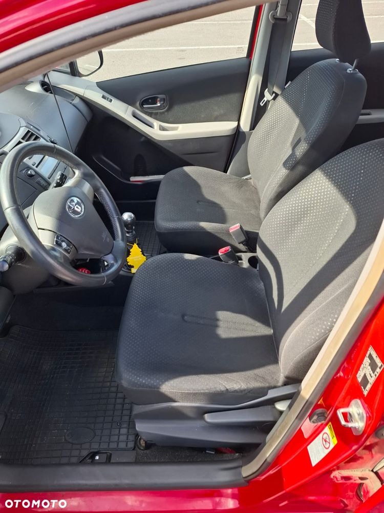 Toyota Yaris 1.33 Luna - 9