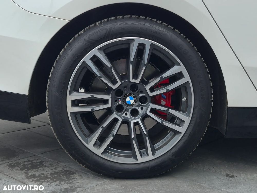 BMW Seria 5 520i Aut. M Sport Edition - 29