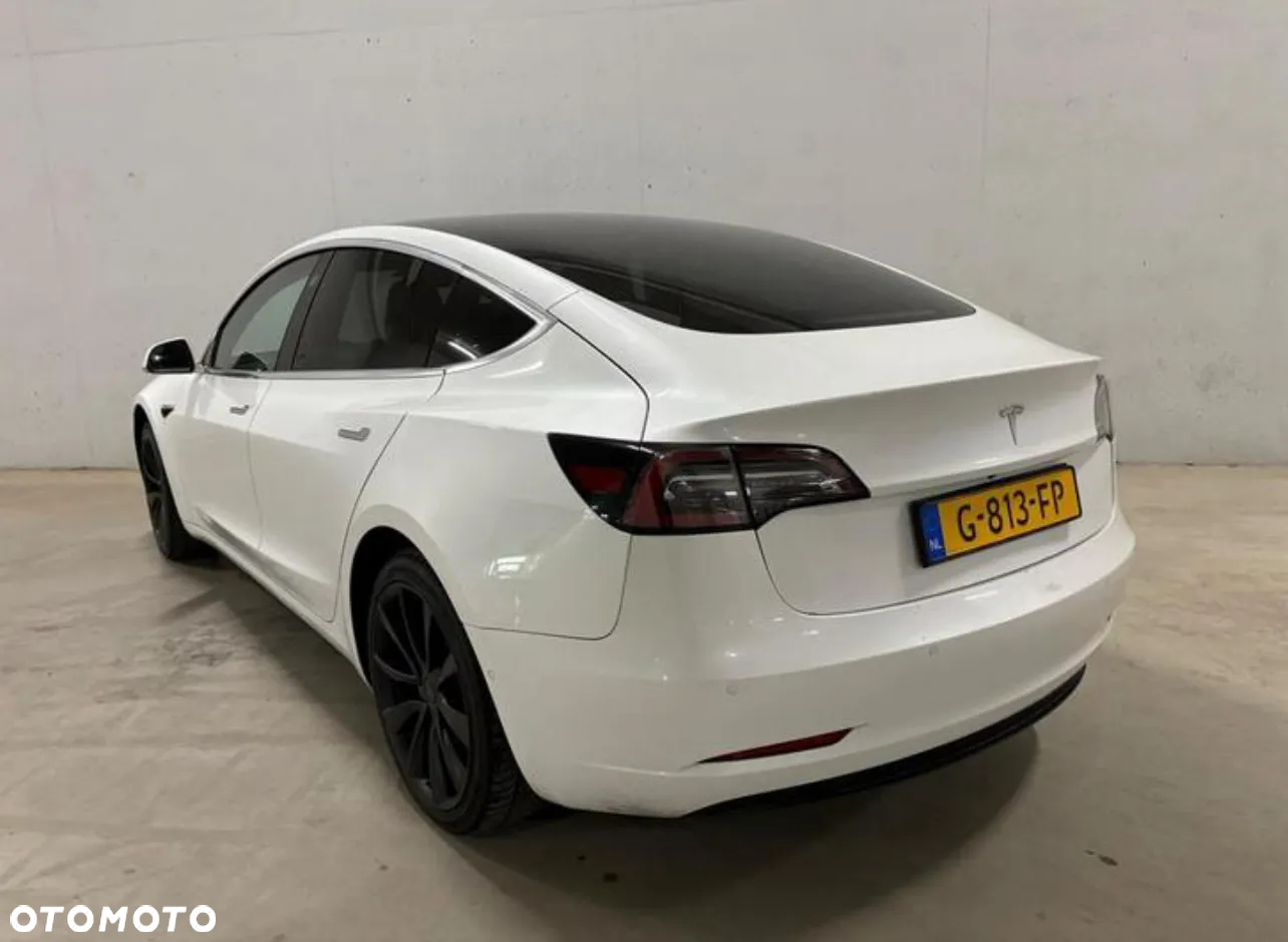 Tesla Model 3 Standard Reichweite Plus Hinterradantrieb - 10