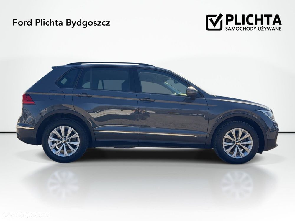Volkswagen Tiguan - 4