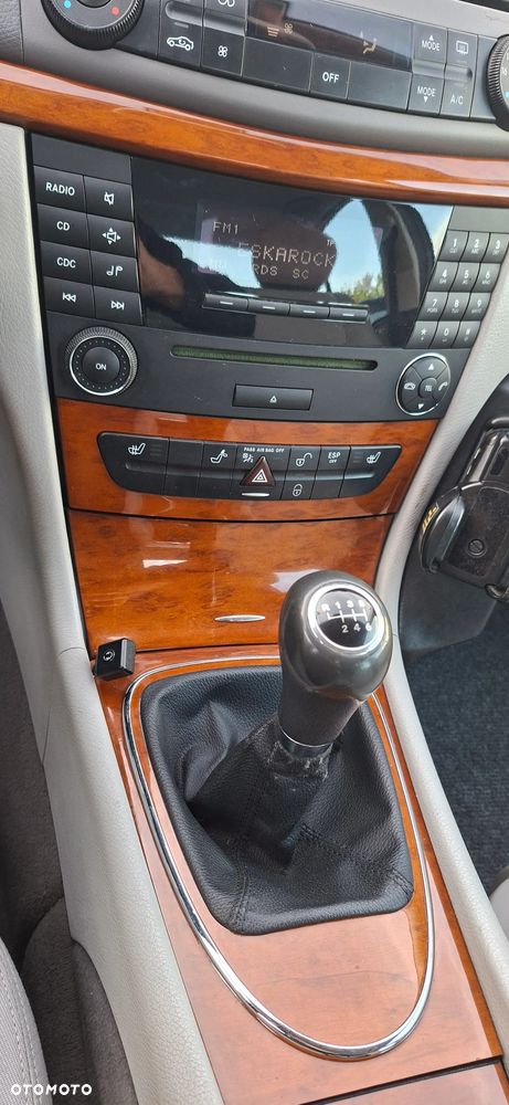 Mercedes-Benz Klasa E 200 CDI Classic - 13