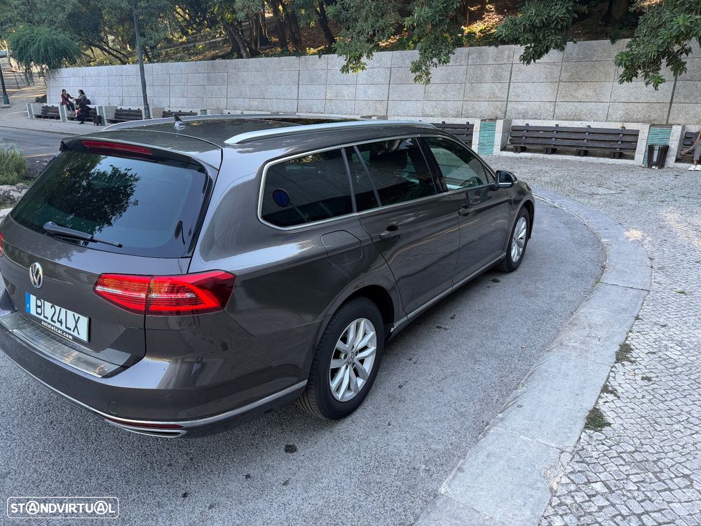VW Passat Variant - 13