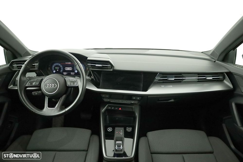 Audi A3 Sportback 45 TFSIe S line - 9