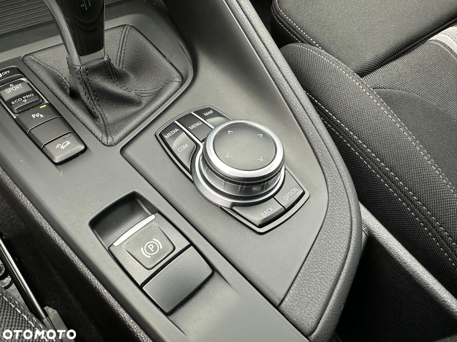 BMW X1 xDrive20d Advantage - 31