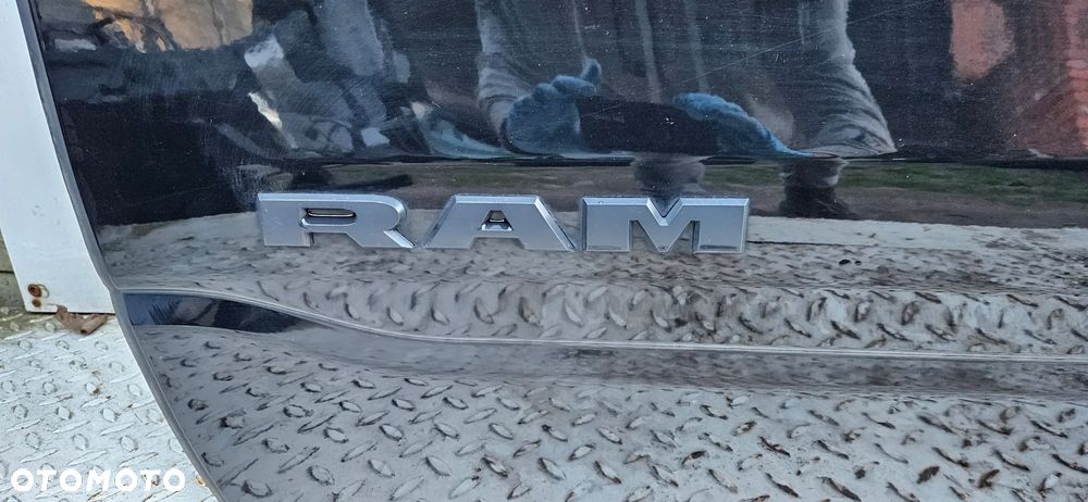 RAM 1500 V 5  2019- Big Horn KRÓTKI QUAD CAB 1,5 Drzwi przód lewy Drzwi przednie lewe Drzwi tył lewy Drzwi tylne lewe KOMPLETNE KOLOR PXJ - 9