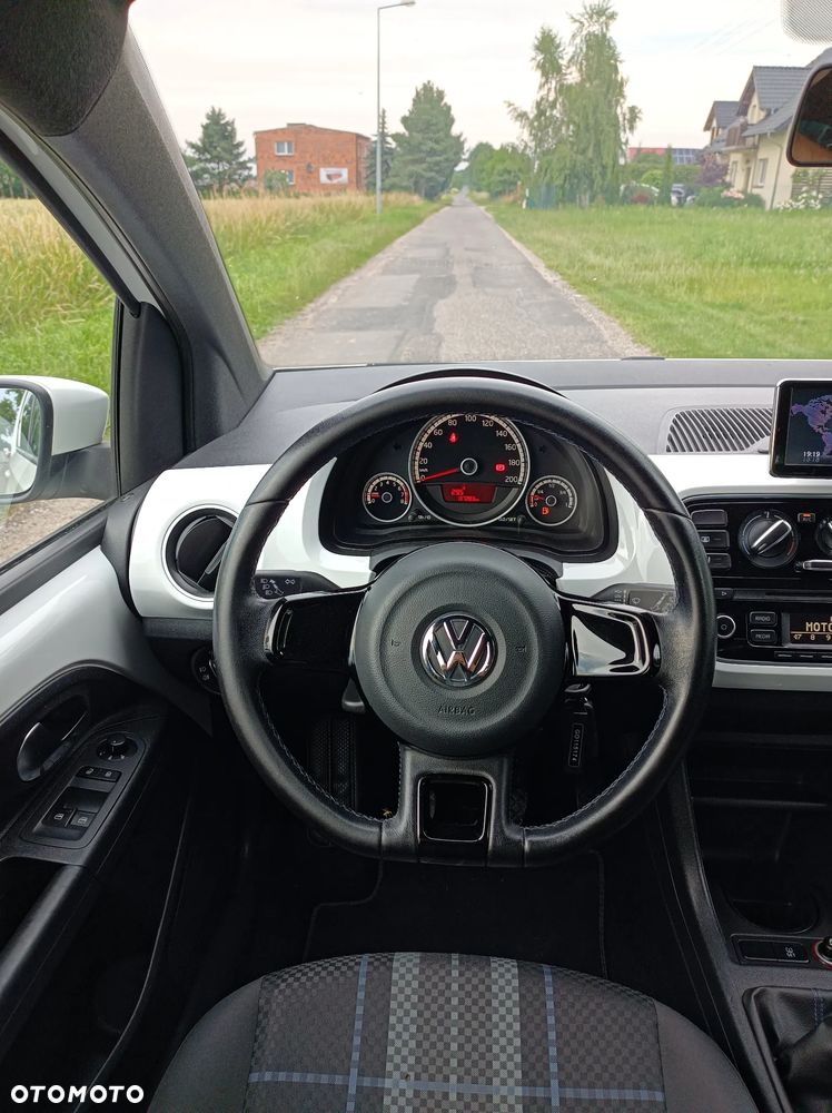 Volkswagen up! club - 13