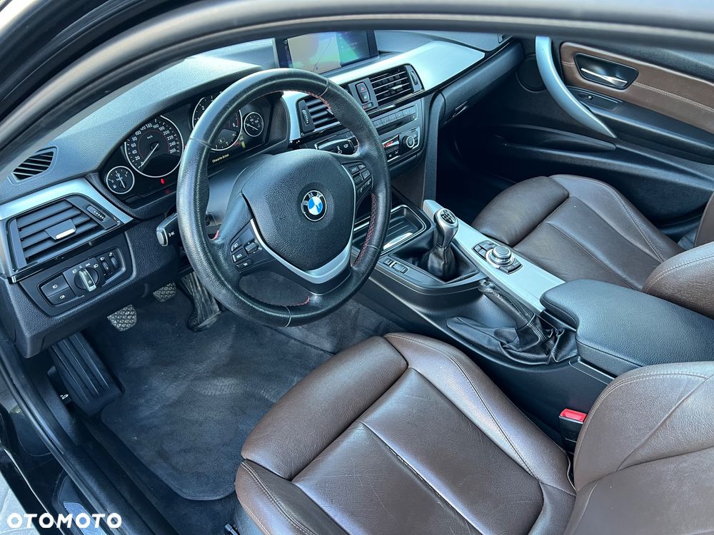 BMW Seria 3 318d Luxury Line - 13