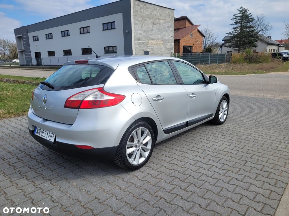 Renault Megane TCe 180 Dynamique - 10