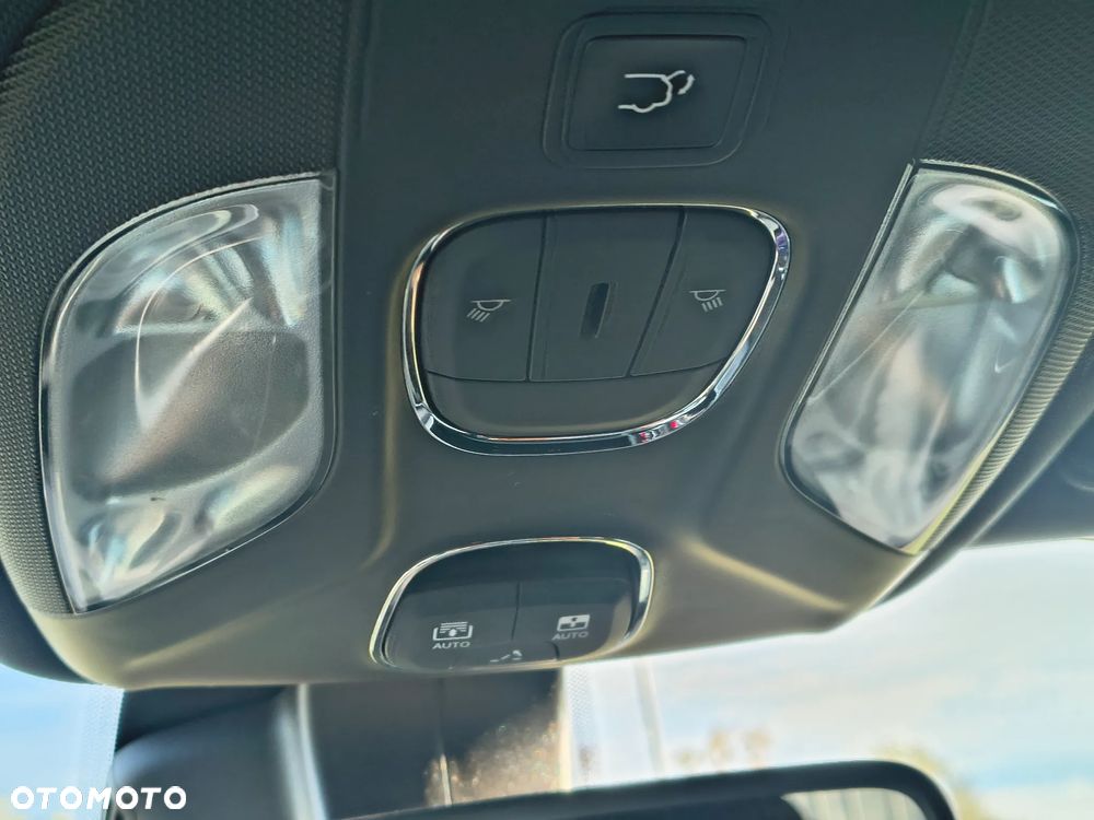 Jeep Compass - 26