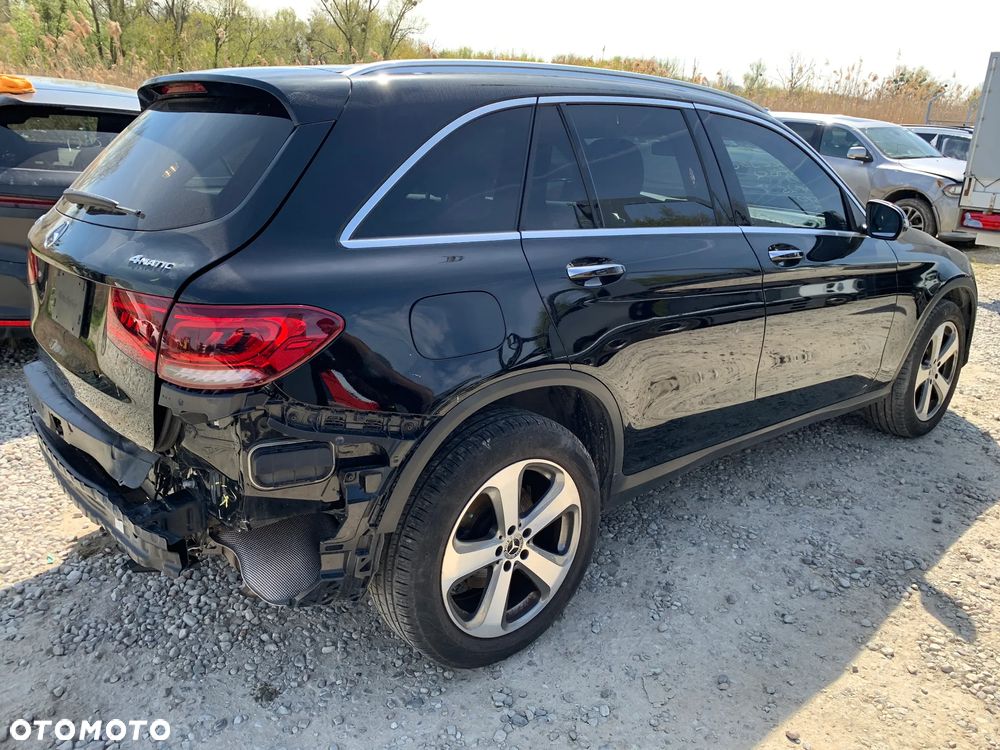 Mercedes-Benz GLC 300 4Matic 9G-TRONIC - 9