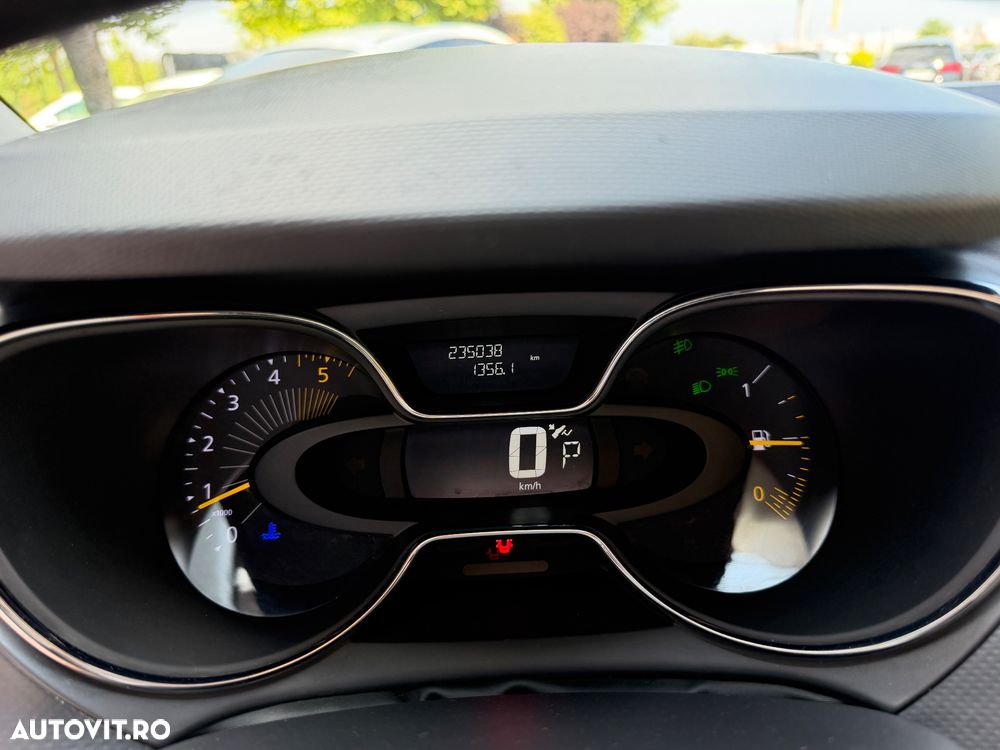 Renault Captur dCi 90 EDC Luxe - 12