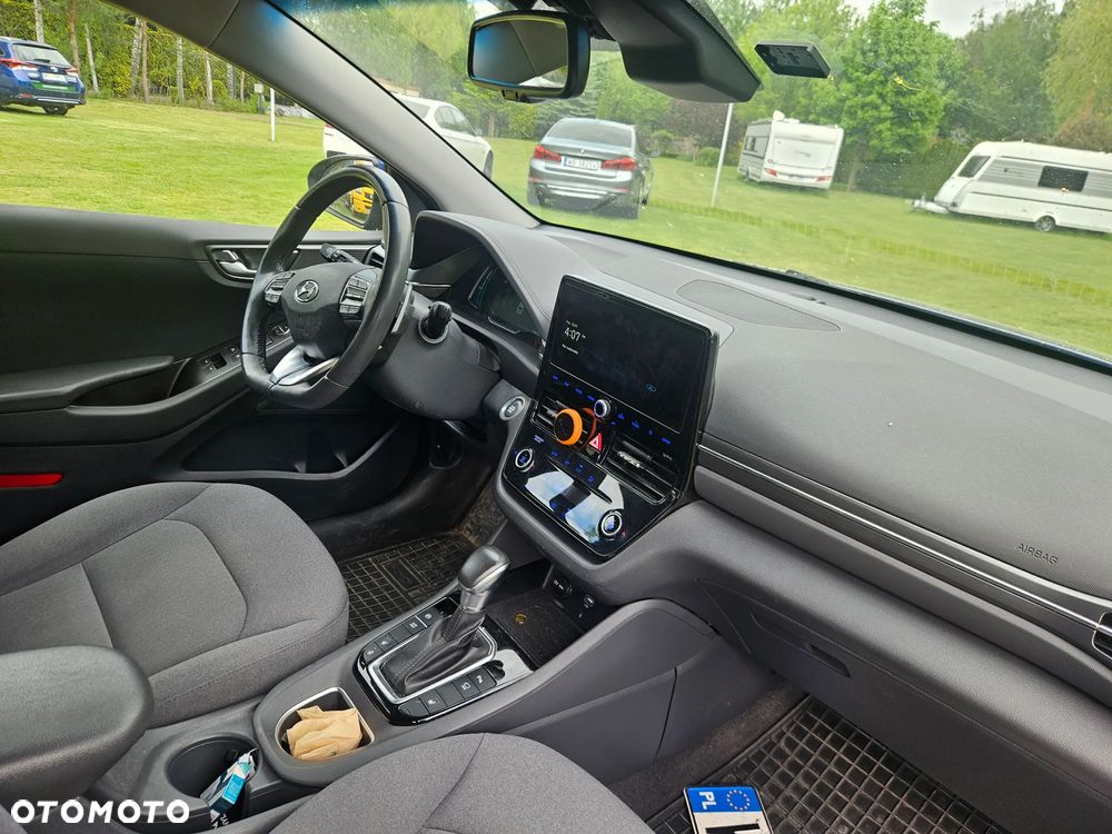 Hyundai IONIQ Hybrid Platinum - 9