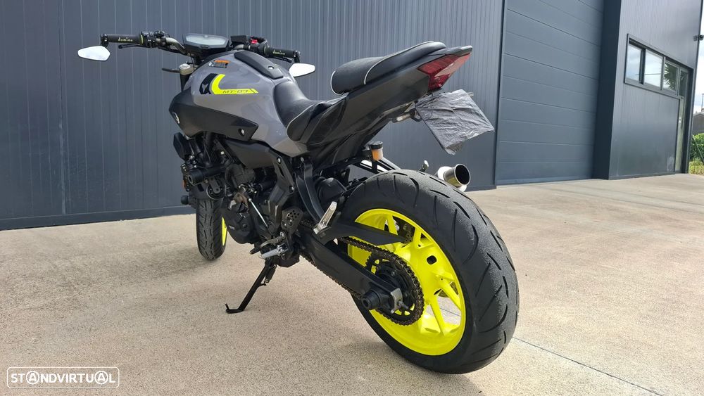 Yamaha MT-07 Nardo Grey 35 kw - 16