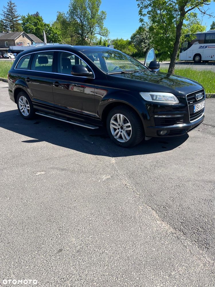 Audi Q7 - 1