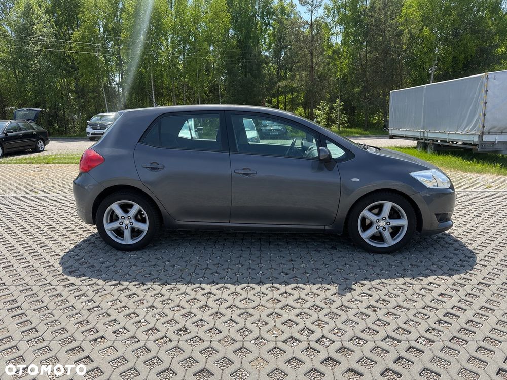 Toyota Auris 2.0 D-4D Edition - 4