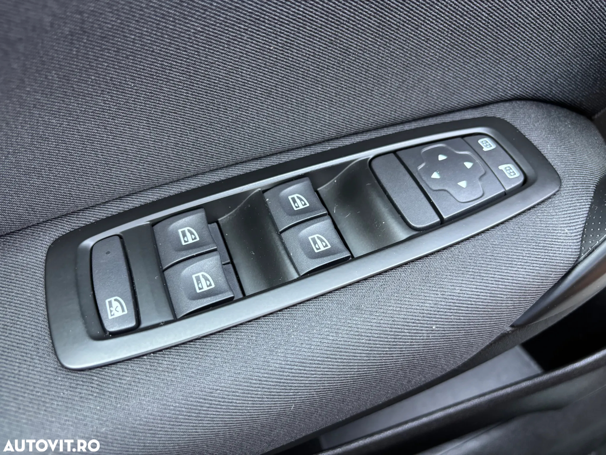 Renault Megane BLUE dCi 115 EDC BUSINESS EDITION - 22