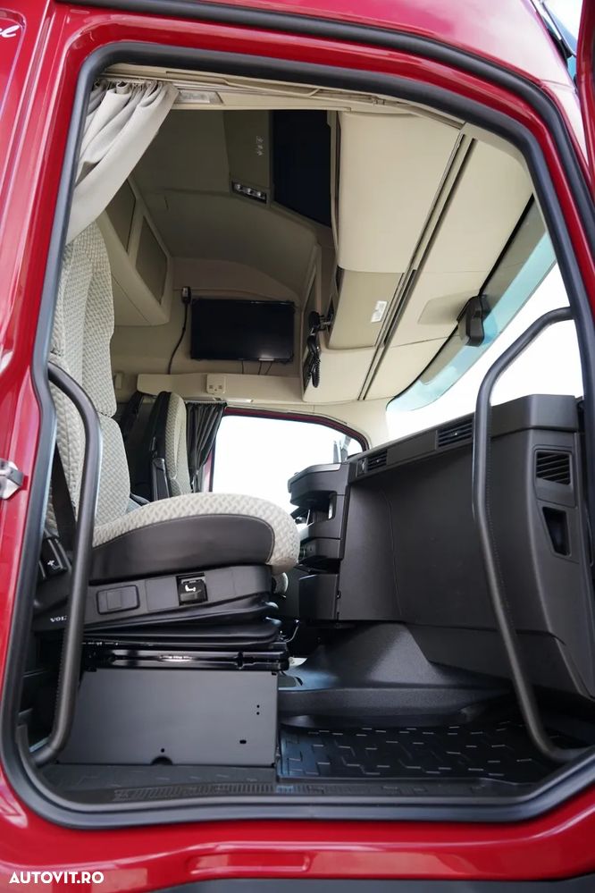 Volvo FH 500 / XXL / I-SAVE / LOWDECK / MEGA / I-PARK COOL / TV / JANTE DIN ALIAJ / CONTRACT DE REPARAȚIE POST-SERVICE - 37