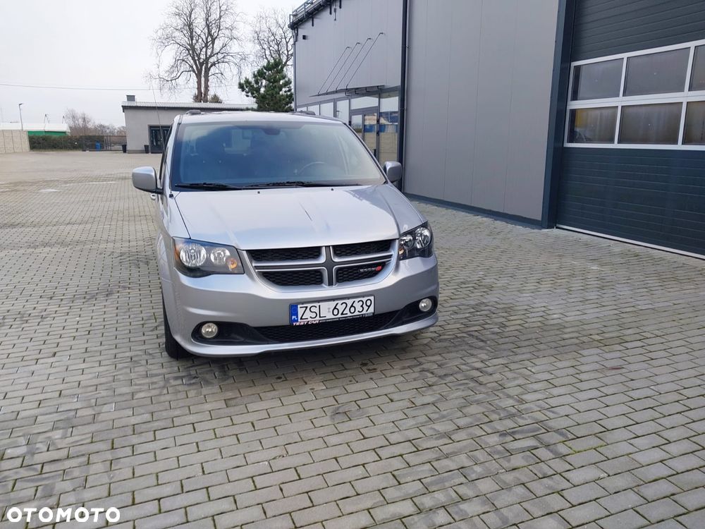 Dodge Grand Caravan 3.6 R/T - 30