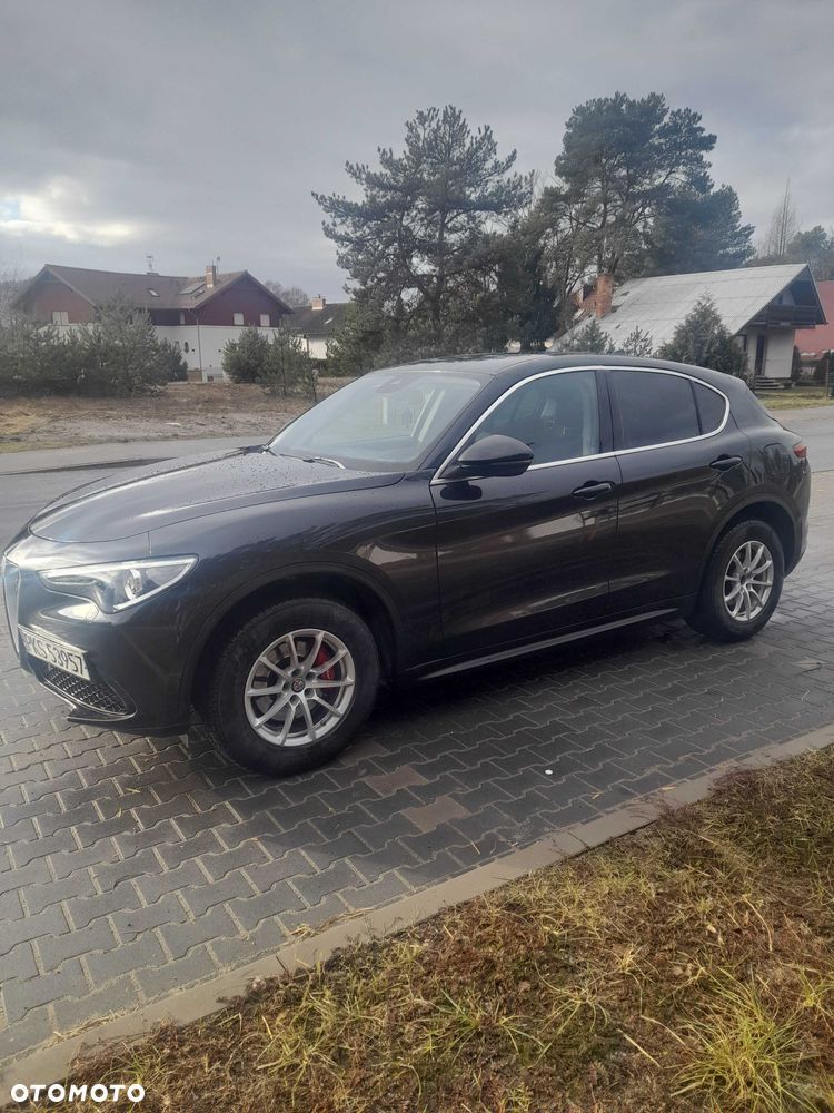 Alfa Romeo Stelvio - 2