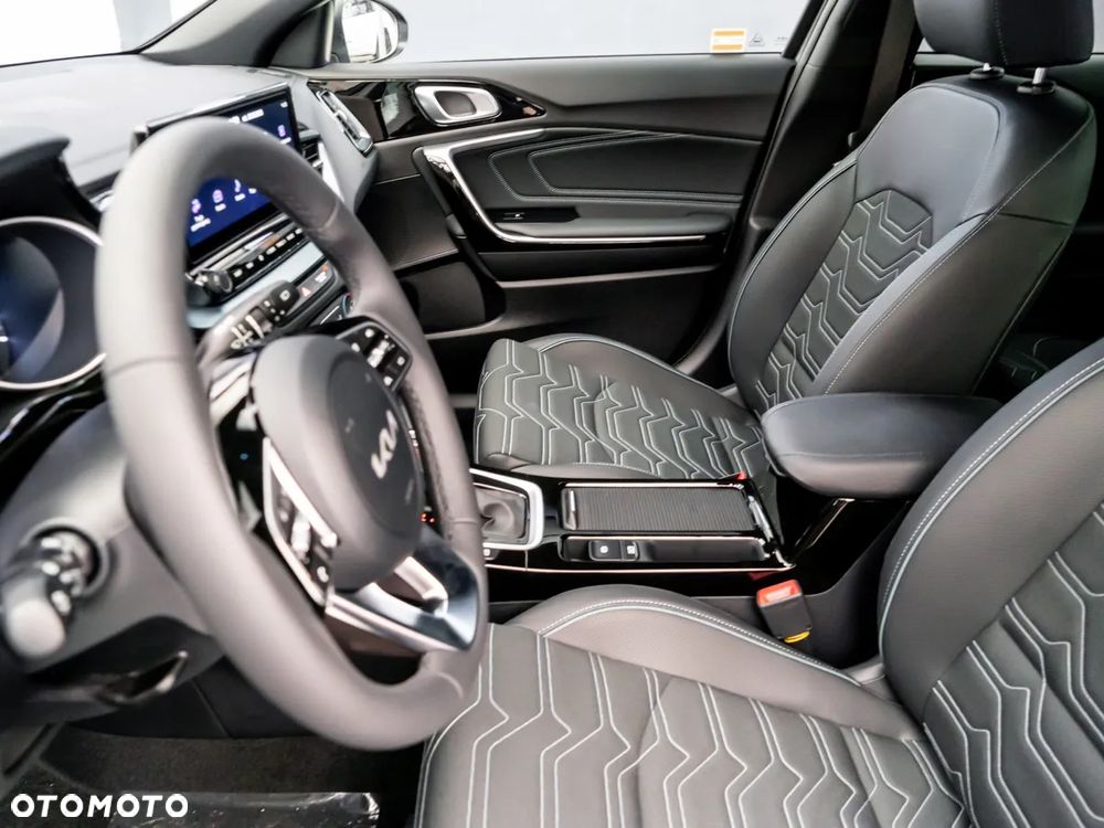 Kia XCeed 1.6 T-GDI Tribute DCT - 22