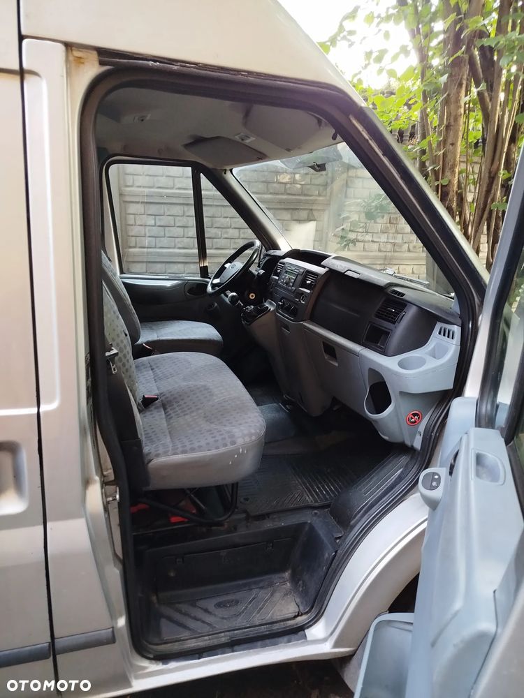 Ford Transit - 8
