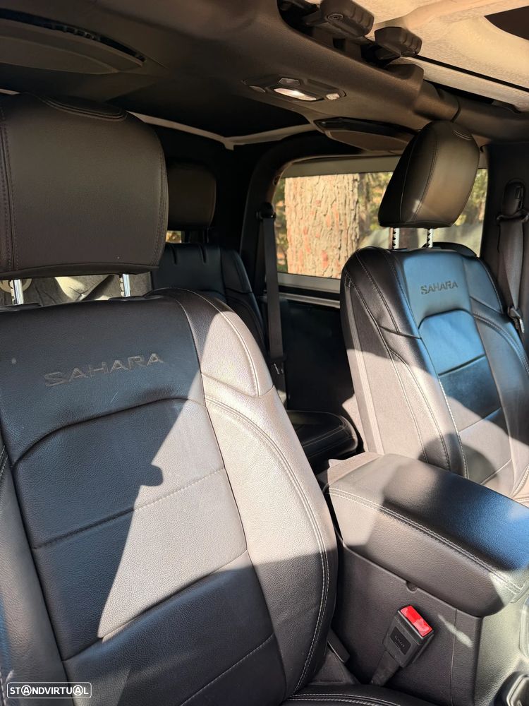 Jeep Wrangler - 15