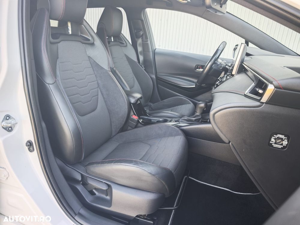 Toyota Corolla 1.8 HSD Exclusive interior Negru - 31