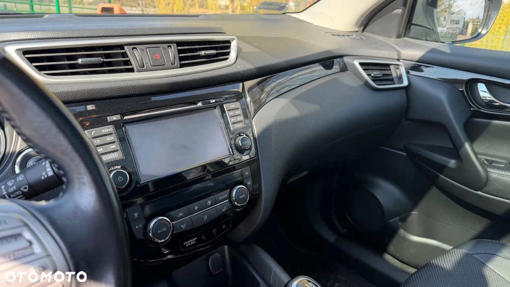 Nissan Qashqai 1.6 DCi 4x4 Tekna - 12