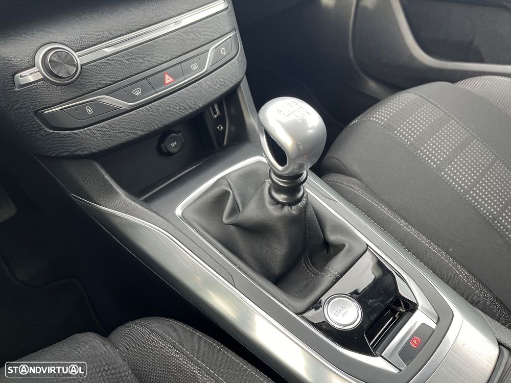 Peugeot 308 SW PureTech 130 Stop & Start Allure - 15